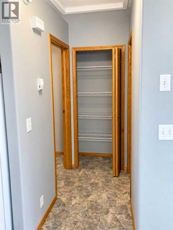 231 & 233 Kendrew Drive Property Photo 9