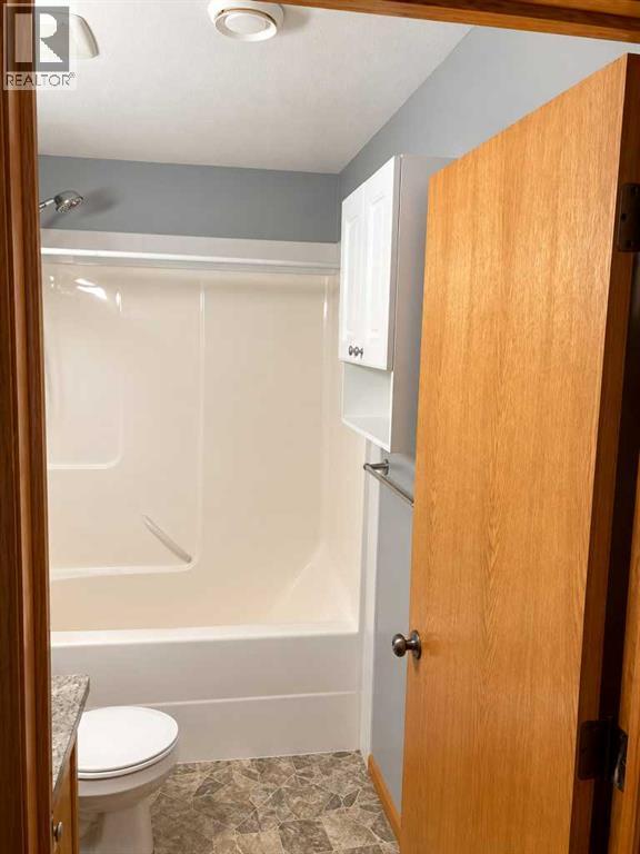 231 & 233 Kendrew Drive Property Photo 18