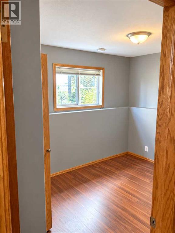231 & 233 Kendrew Drive Property Photo 21