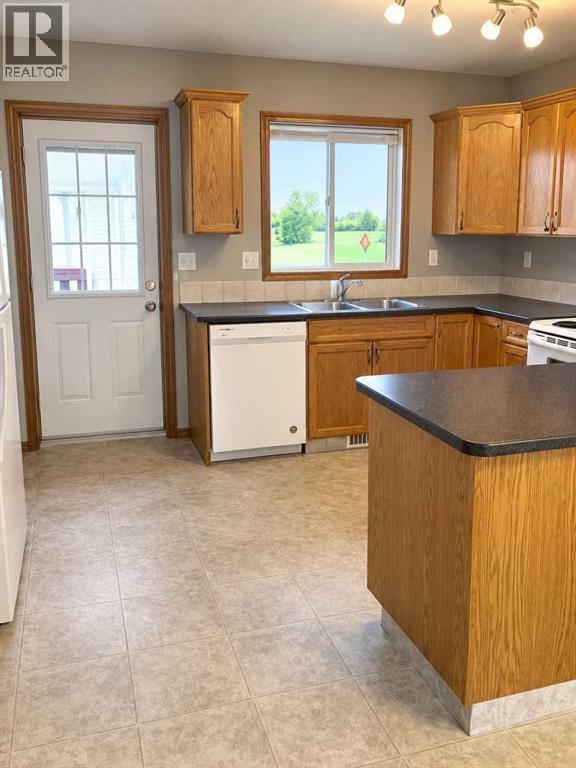 231 & 233 Kendrew Drive Property Photo 31