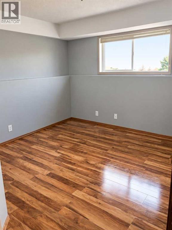 231 & 233 Kendrew Drive Property Photo 33