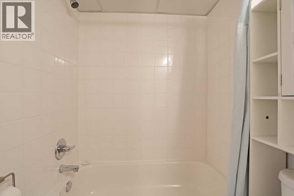 367 16 Street E Property Photo 19