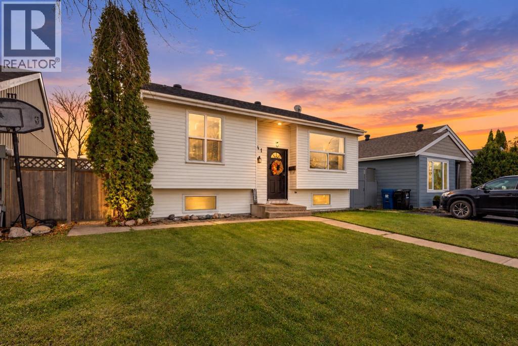 141 Bird Crescent Property Photo 1