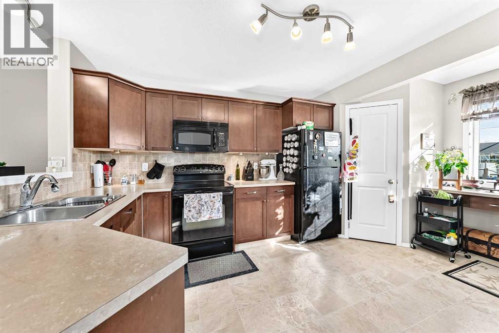 5301 Windward Place Property Photo 4