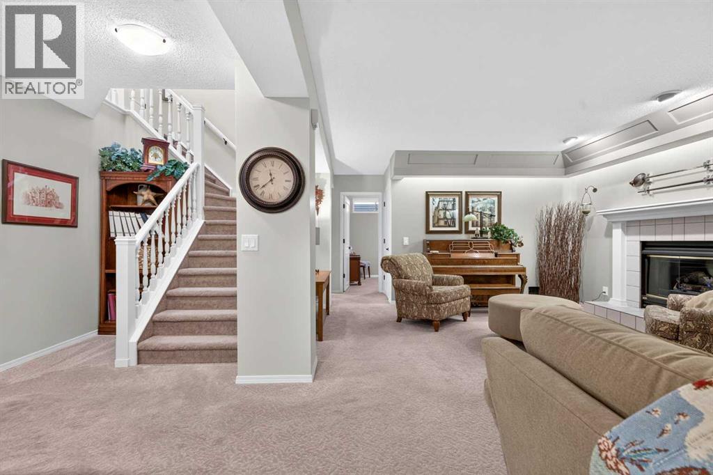 342 Hawkside Mews Nw Property Photo 23