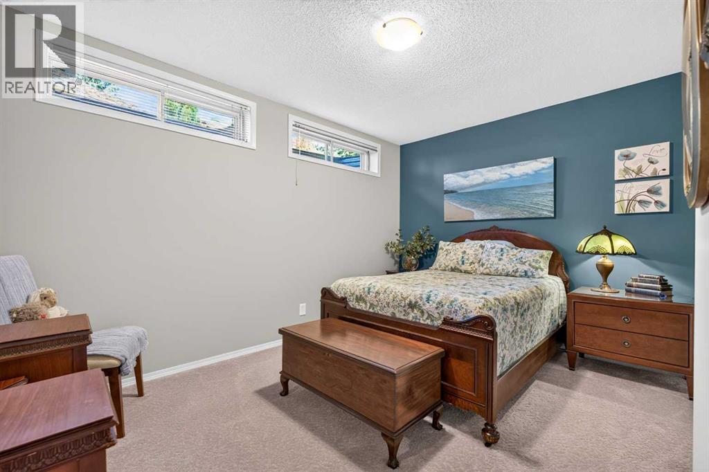 342 Hawkside Mews Nw Property Photo 29