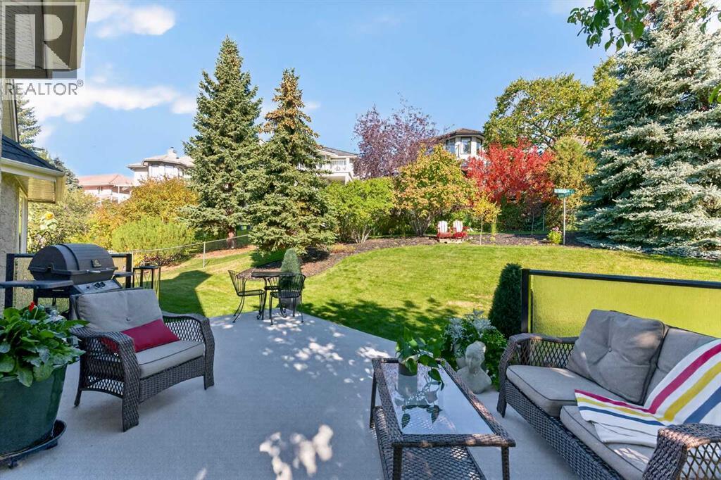 342 Hawkside Mews Nw Property Photo 34