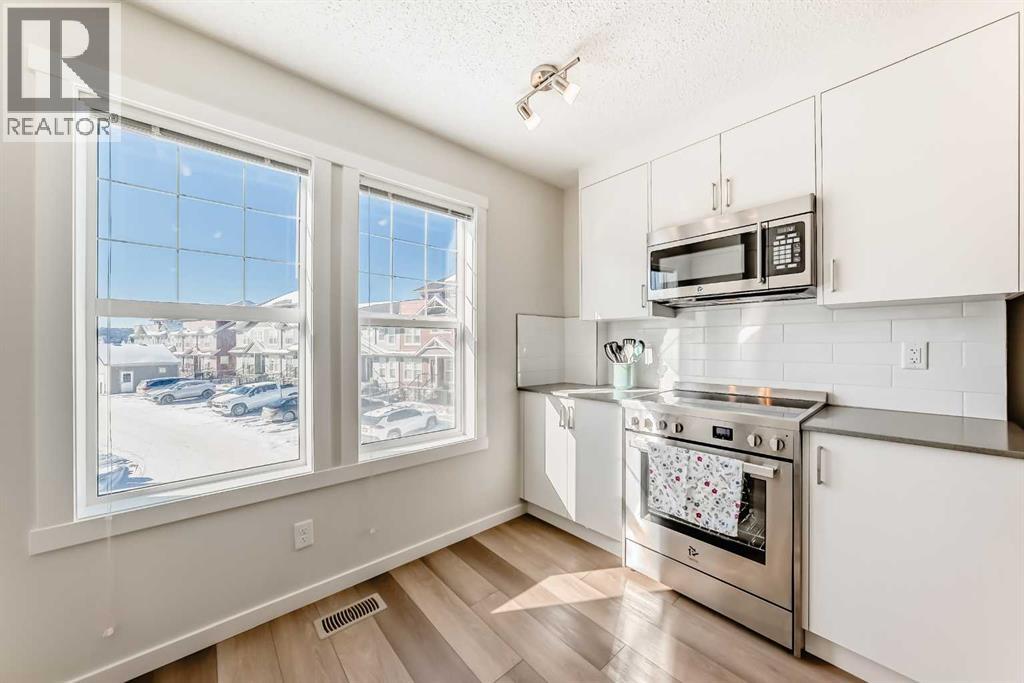 272 Cranbrook Square Se Property Photo 10