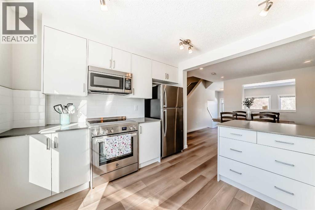 272 Cranbrook Square Se Property Photo 11