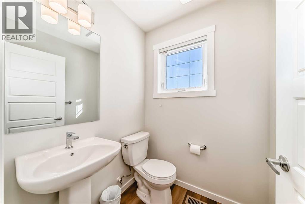 272 Cranbrook Square Se Property Photo 17