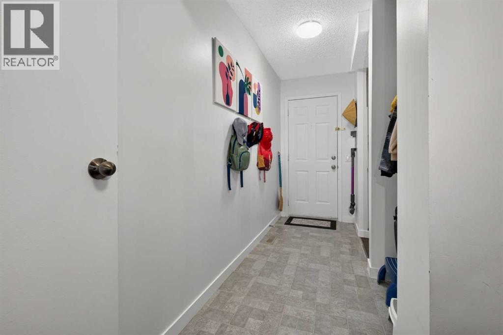 406 Blackthorn Road Northeast Property Photo 18