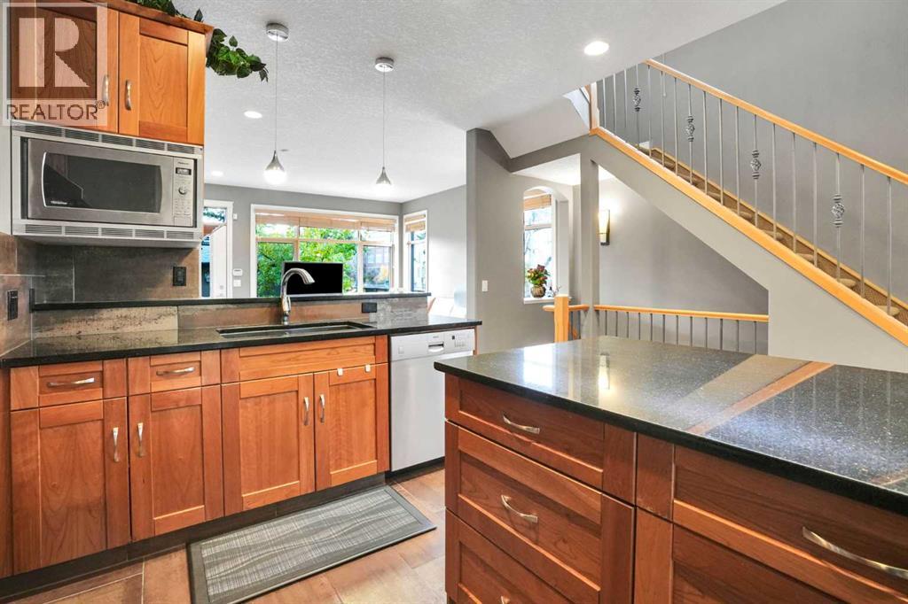 137 11 Avenue Nw Property Photo 12