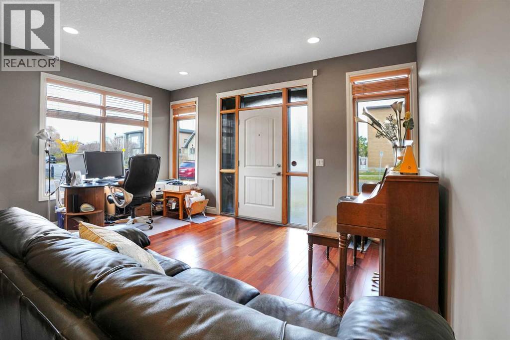 137 11 Avenue Nw Property Photo 17