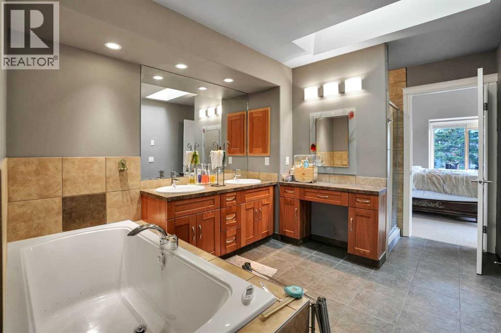 137 11 Avenue Nw Property Photo 24