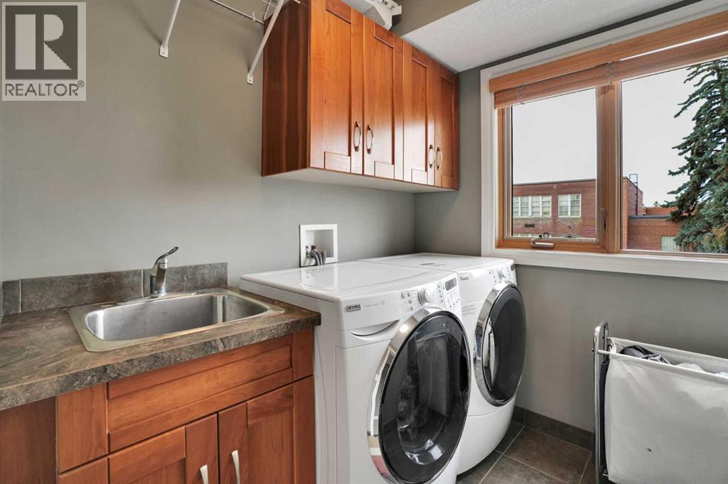 137 11 Avenue Nw Property Photo 26