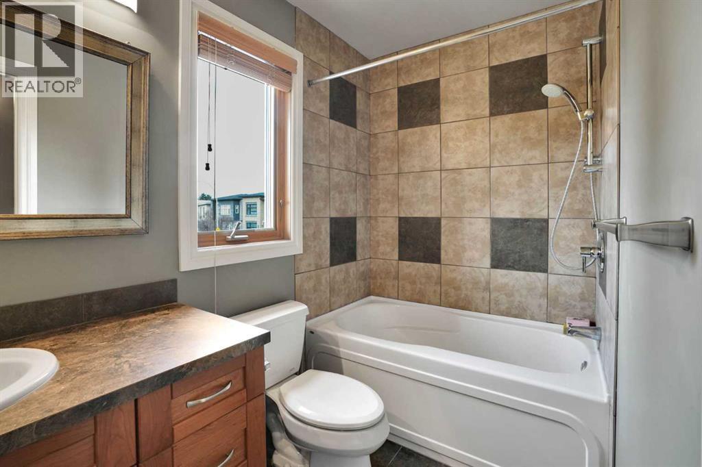 137 11 Avenue Nw Property Photo 27