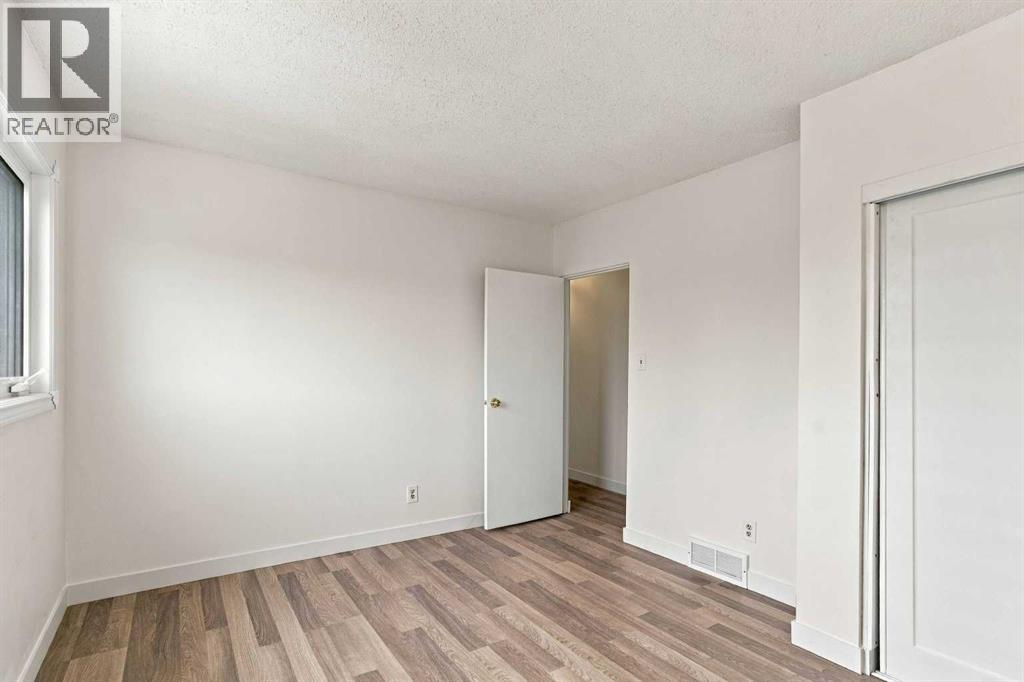 7 Pond Crescent Property Photo 16