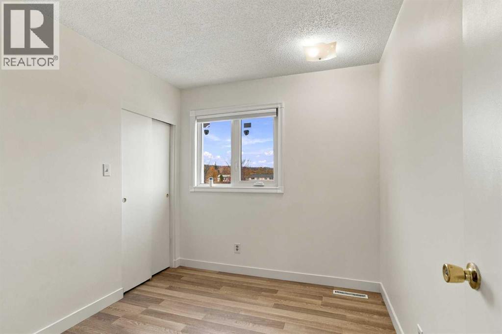 7 Pond Crescent Property Photo 18