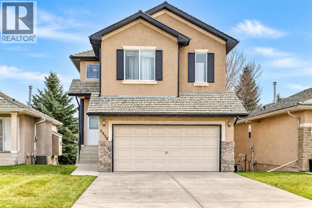 1210 Harvest Hills Drive NE Property Photo 1