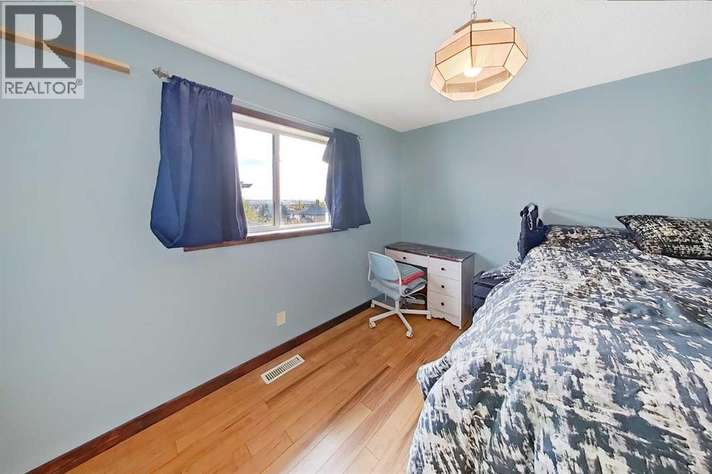 279 Panamount Hill Nw Property Photo 24