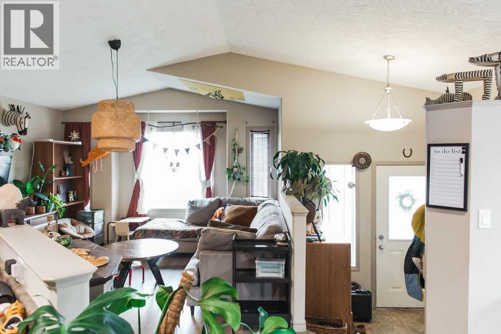10404 98a Street Property Photo 4