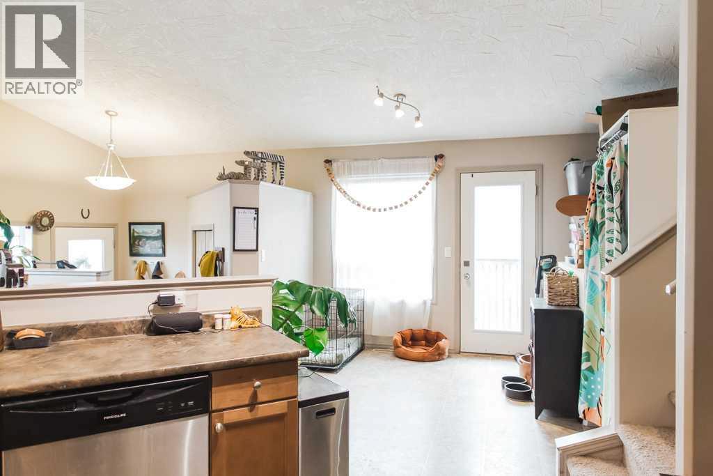 10404 98a Street Property Photo 14