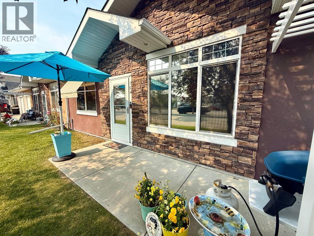 104 Sunvale Crescent Ne Property Photo 3
