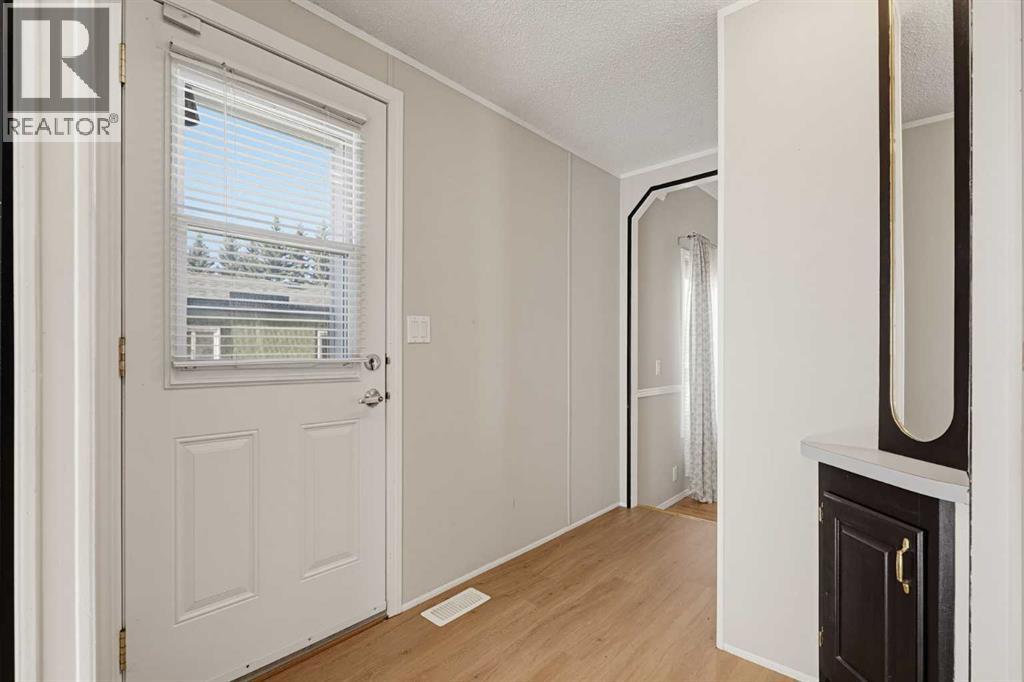 37543 England Way Property Photo 5