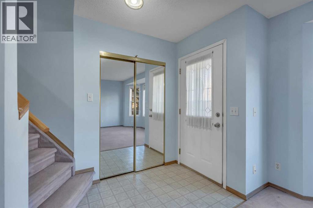 350 Arbour Grove Close Nw Property Photo 5