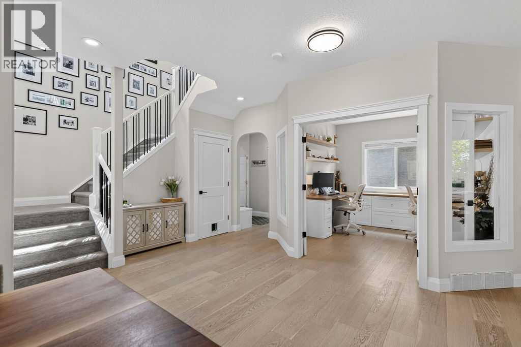 214 Cranleigh View Se Property Photo 25