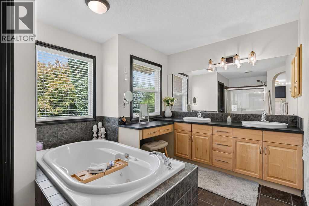 214 Cranleigh View Se Property Photo 29
