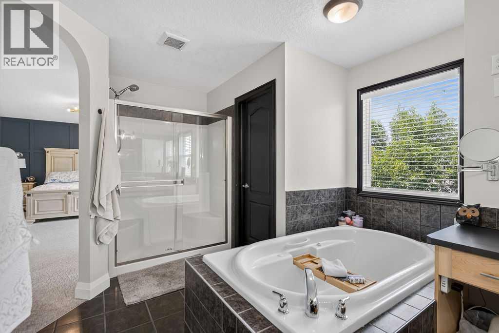 214 Cranleigh View Se Property Photo 30