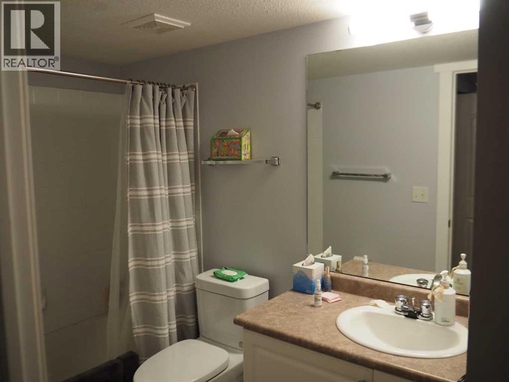 12 Ironside Street Property Photo 8