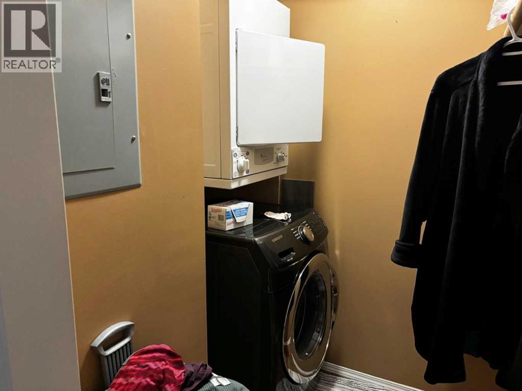 12 Ironside Street Property Photo 10