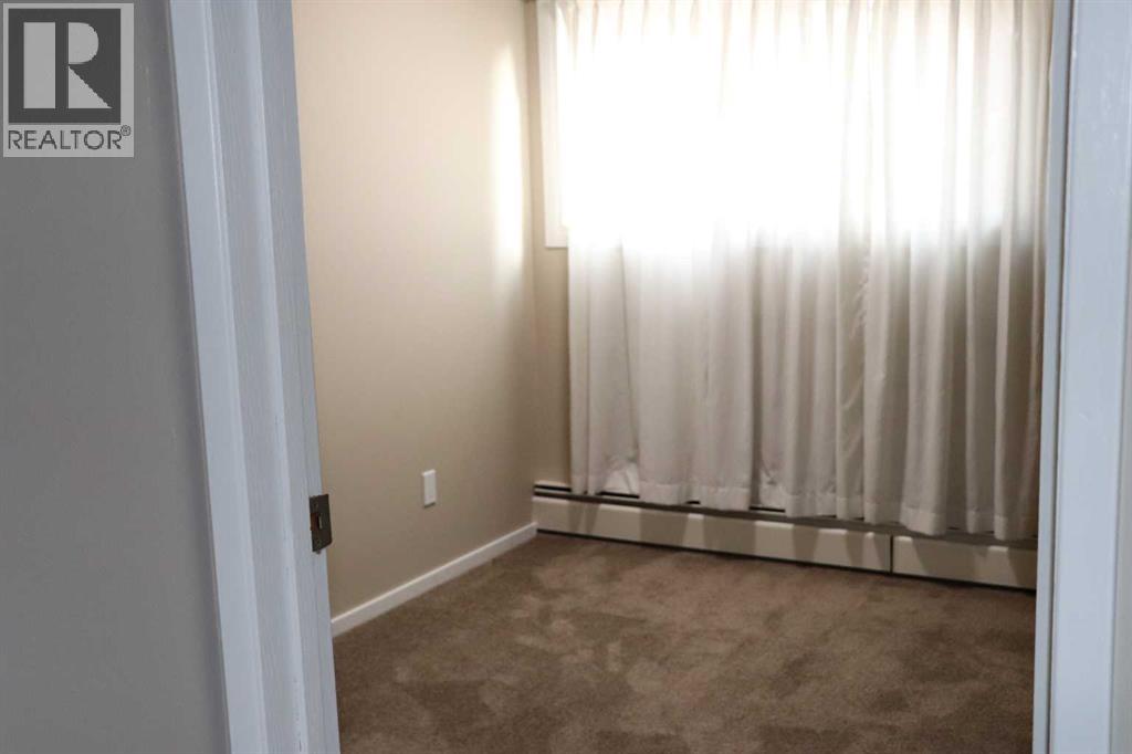 366 94 Avenue Southeast Property Photo 13