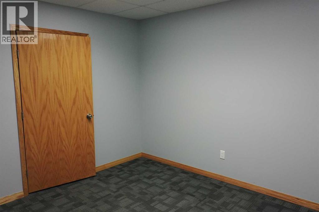 5800 66 Avenue Property Photo 6