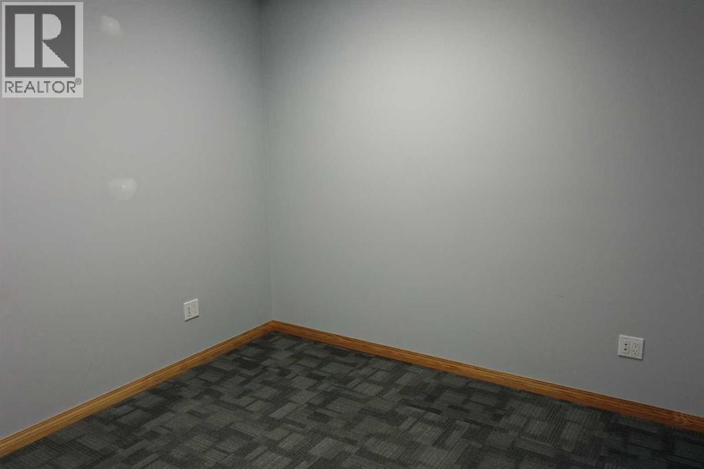 5800 66 Avenue Property Photo 9