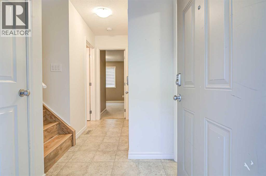 105 Silkstone Road West Property Photo 6