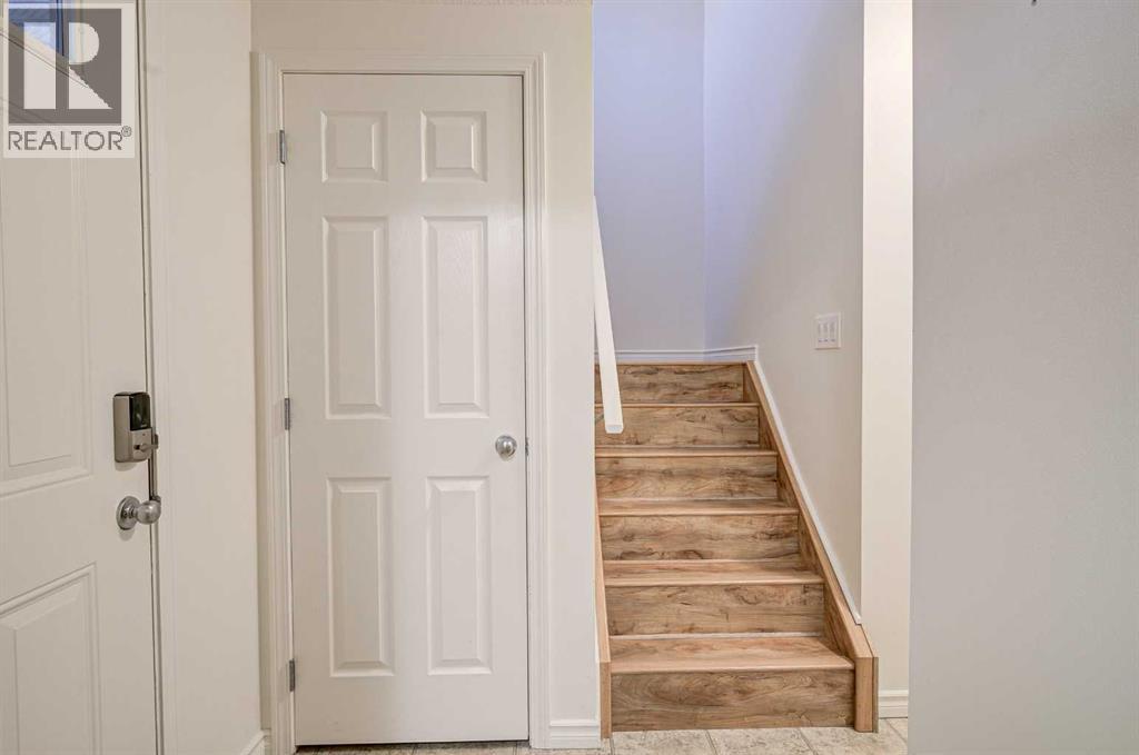 105 Silkstone Road West Property Photo 11