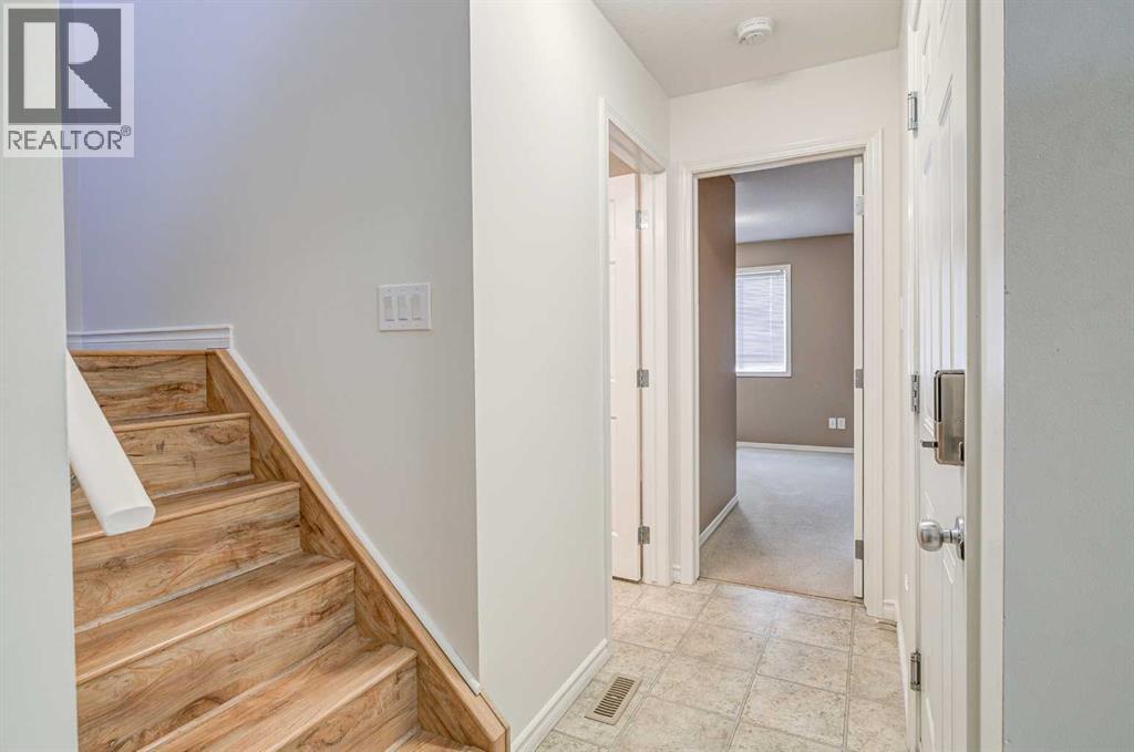 105 Silkstone Road West Property Photo 12