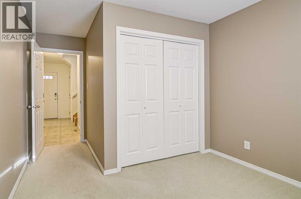 105 Silkstone Road West Property Photo 15