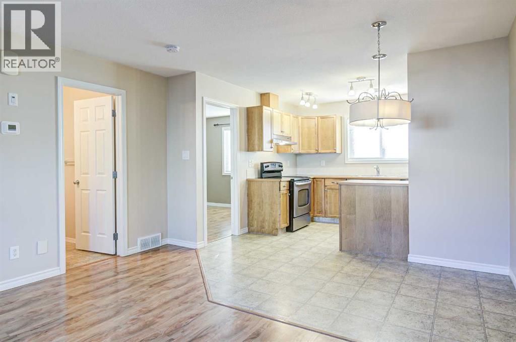 105 Silkstone Road West Property Photo 19
