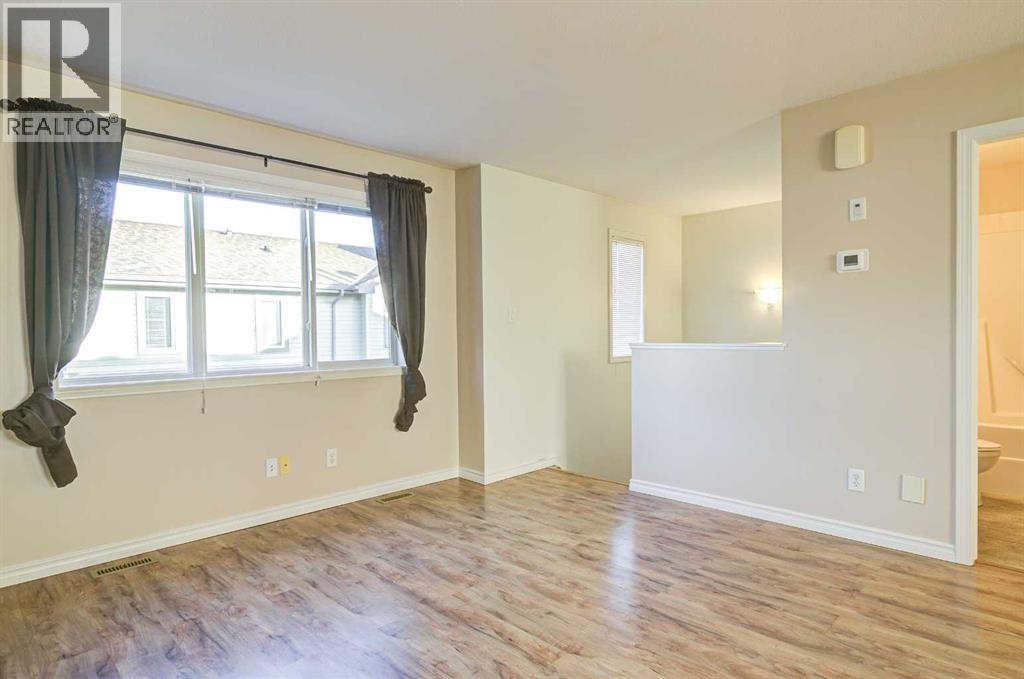105 Silkstone Road West Property Photo 21