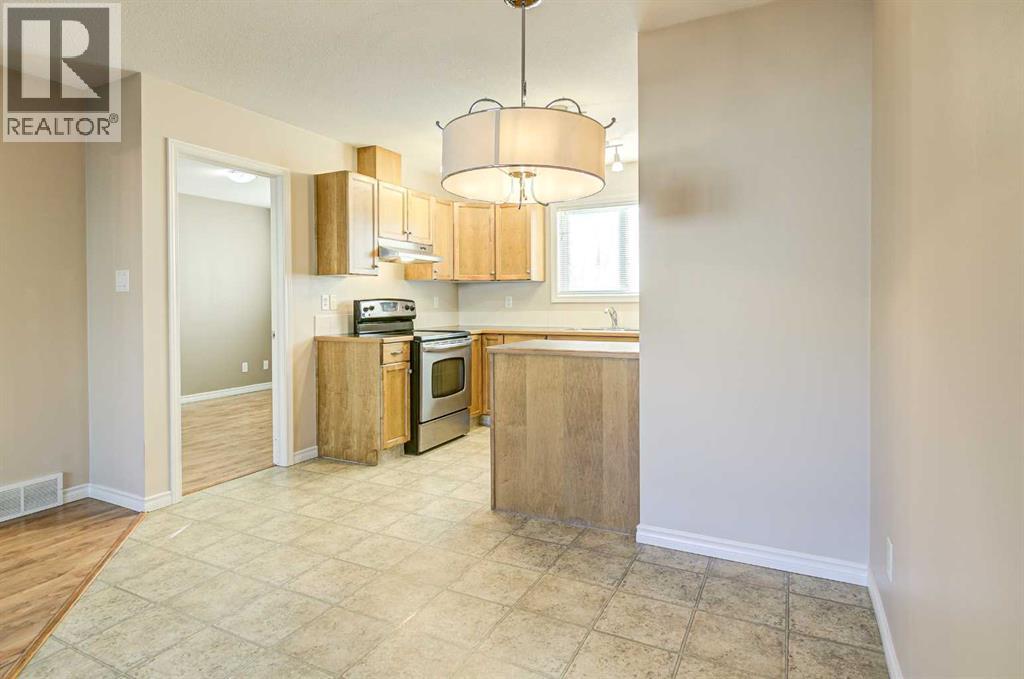 105 Silkstone Road West Property Photo 23
