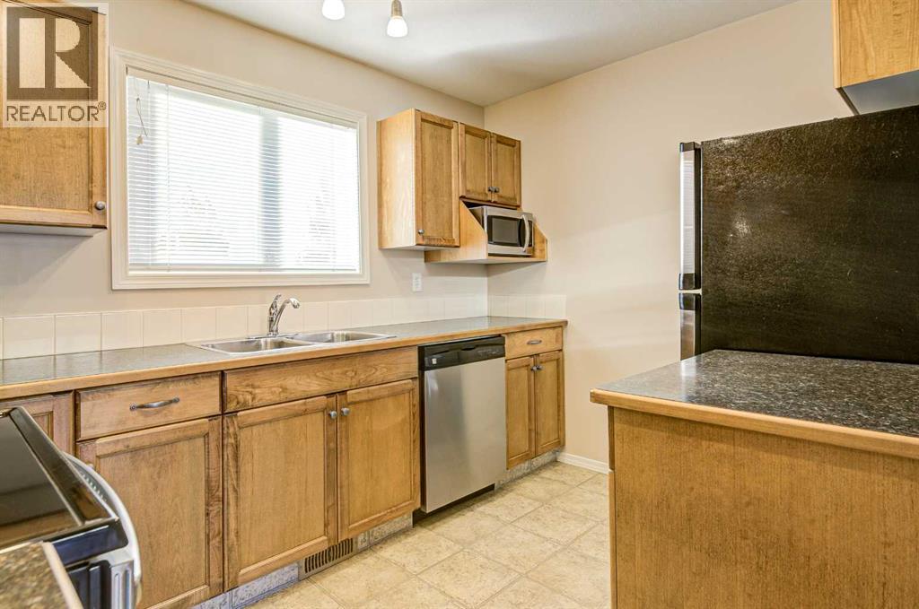 105 Silkstone Road West Property Photo 28