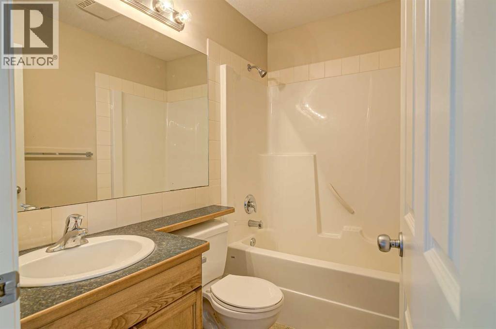 105 Silkstone Road West Property Photo 33