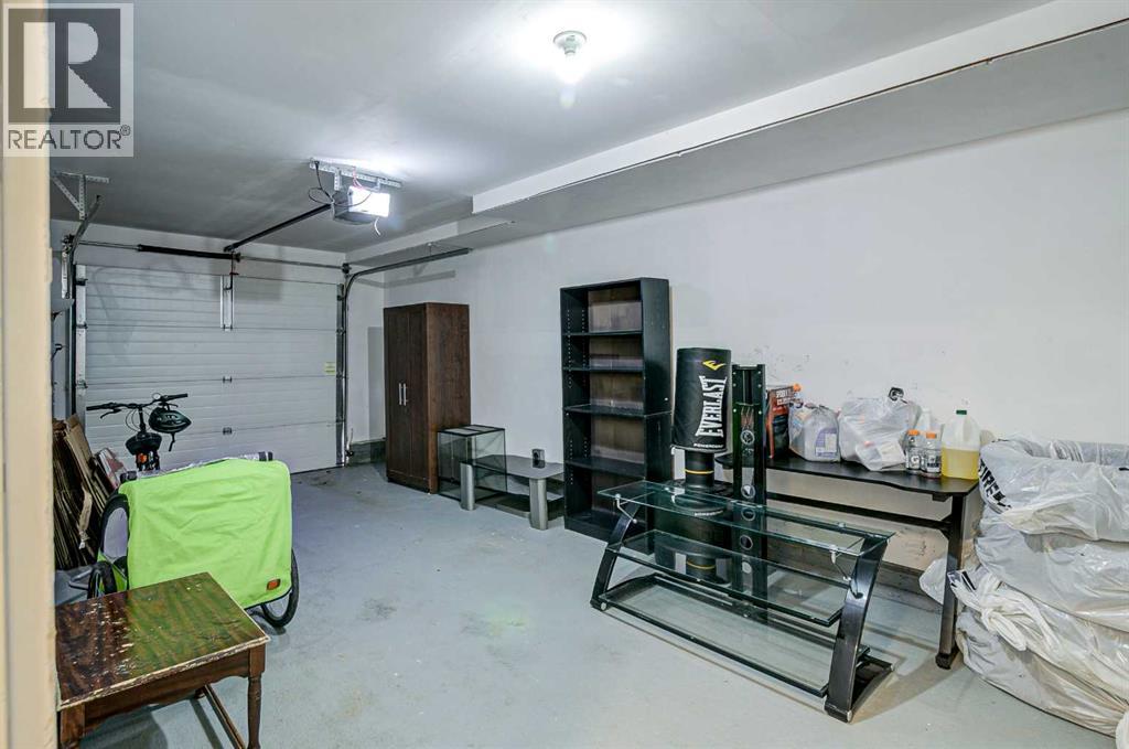 105 Silkstone Road West Property Photo 36