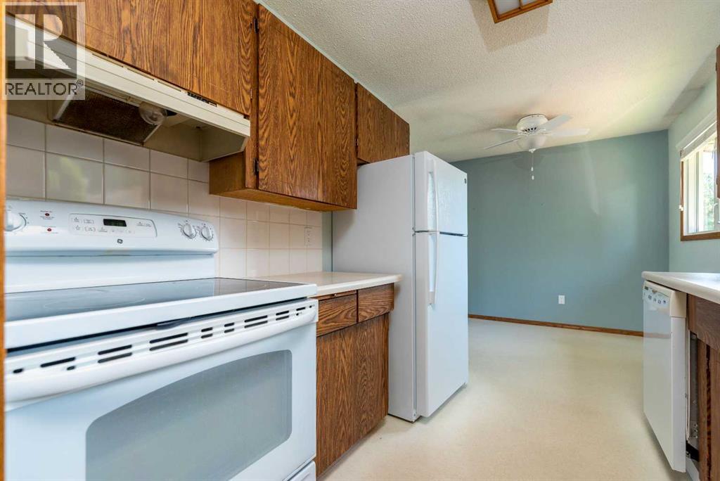 3408 52 Avenue Property Photo 9