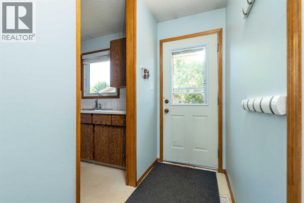 3408 52 Avenue Property Photo 11