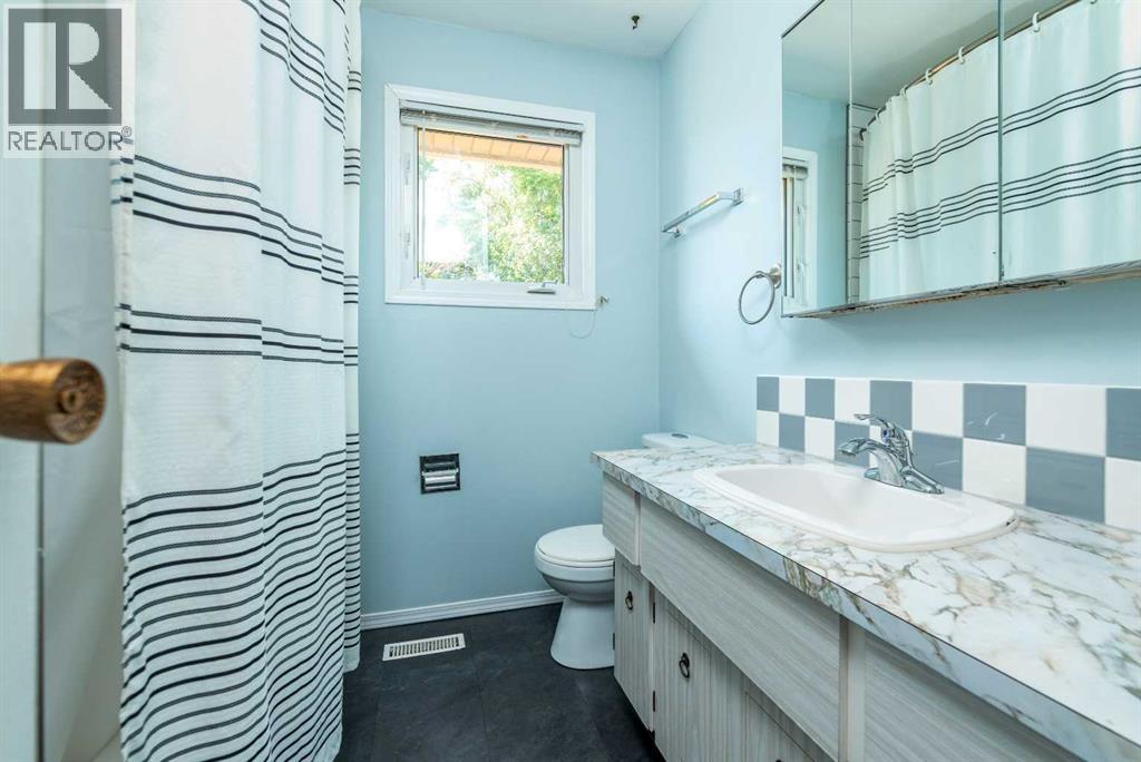 3408 52 Avenue Property Photo 12